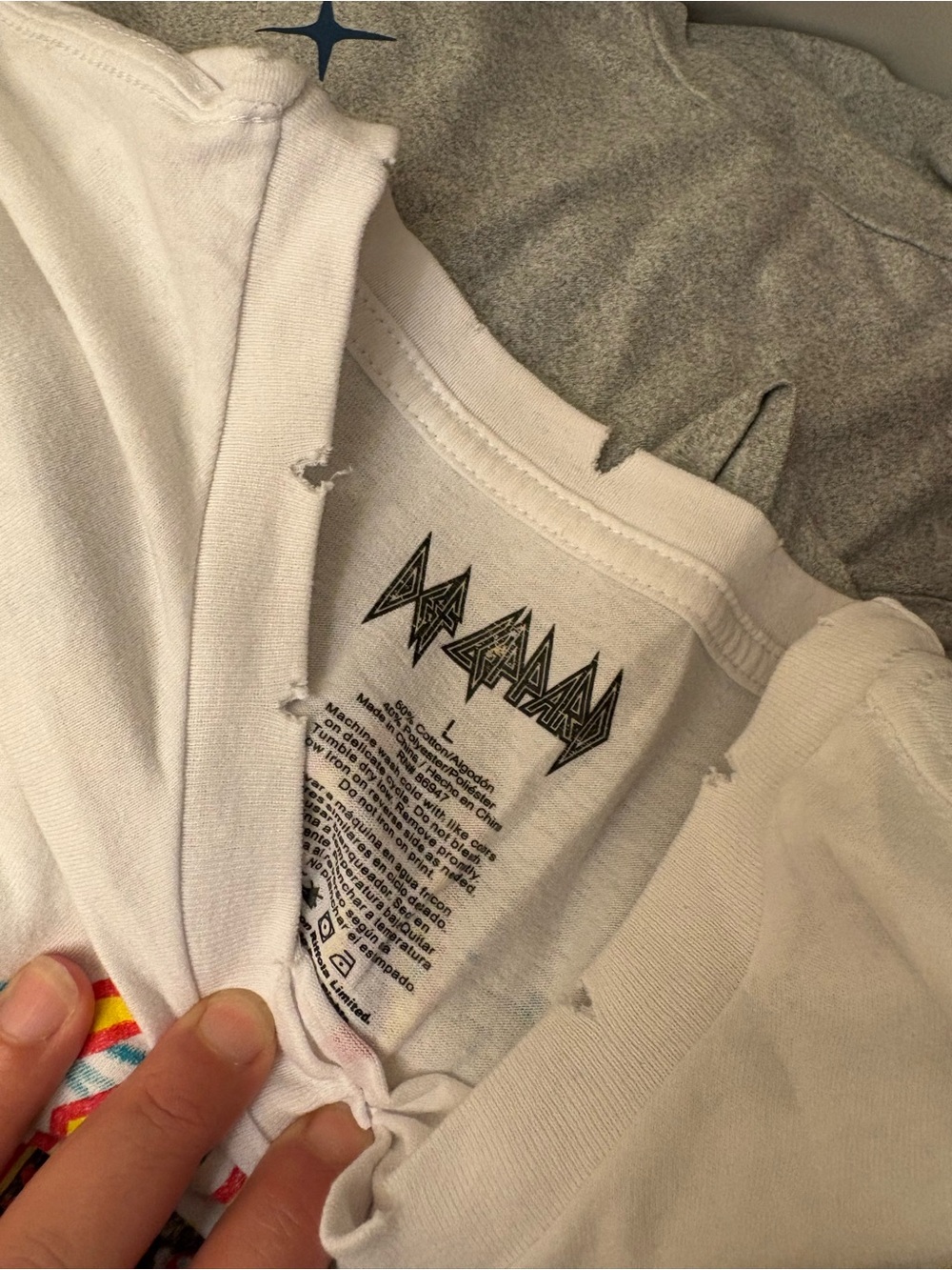 Def Leppard tee - Picture 3 of 3